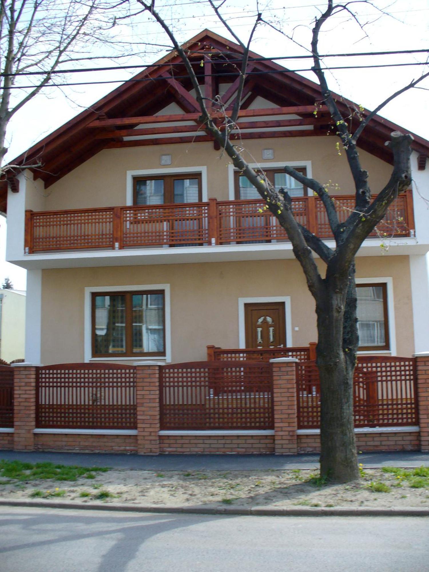 Rozsakert Apartmanhaz ไฮจ์ดุสโซบอสโล ภายนอก รูปภาพ