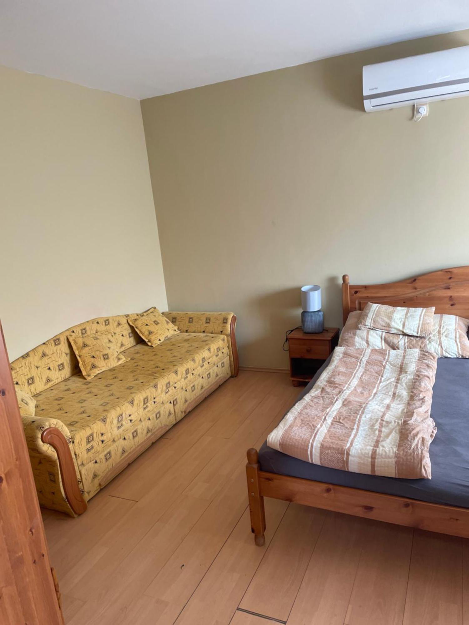 Rozsakert Apartmanhaz ไฮจ์ดุสโซบอสโล ภายนอก รูปภาพ