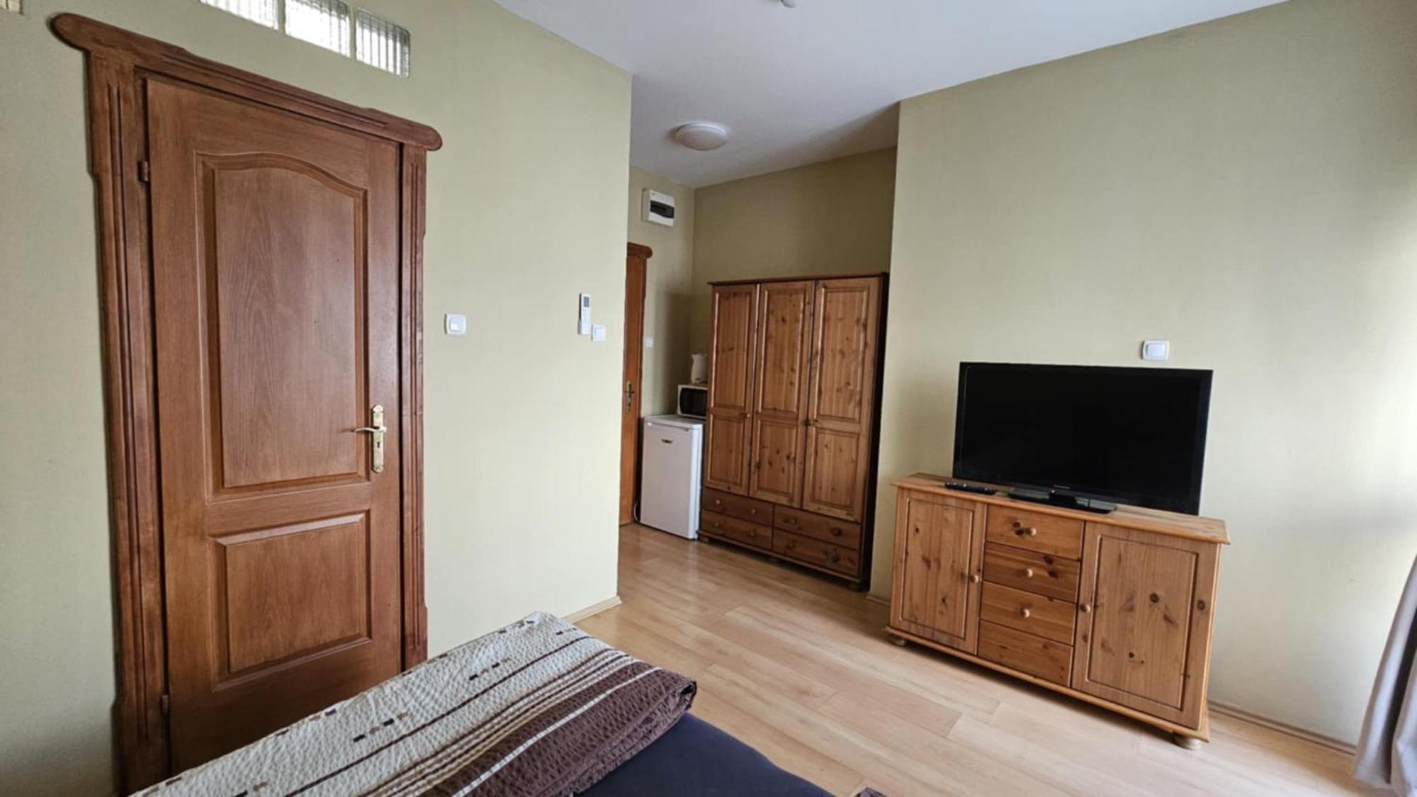 Rozsakert Apartmanhaz ไฮจ์ดุสโซบอสโล ภายนอก รูปภาพ
