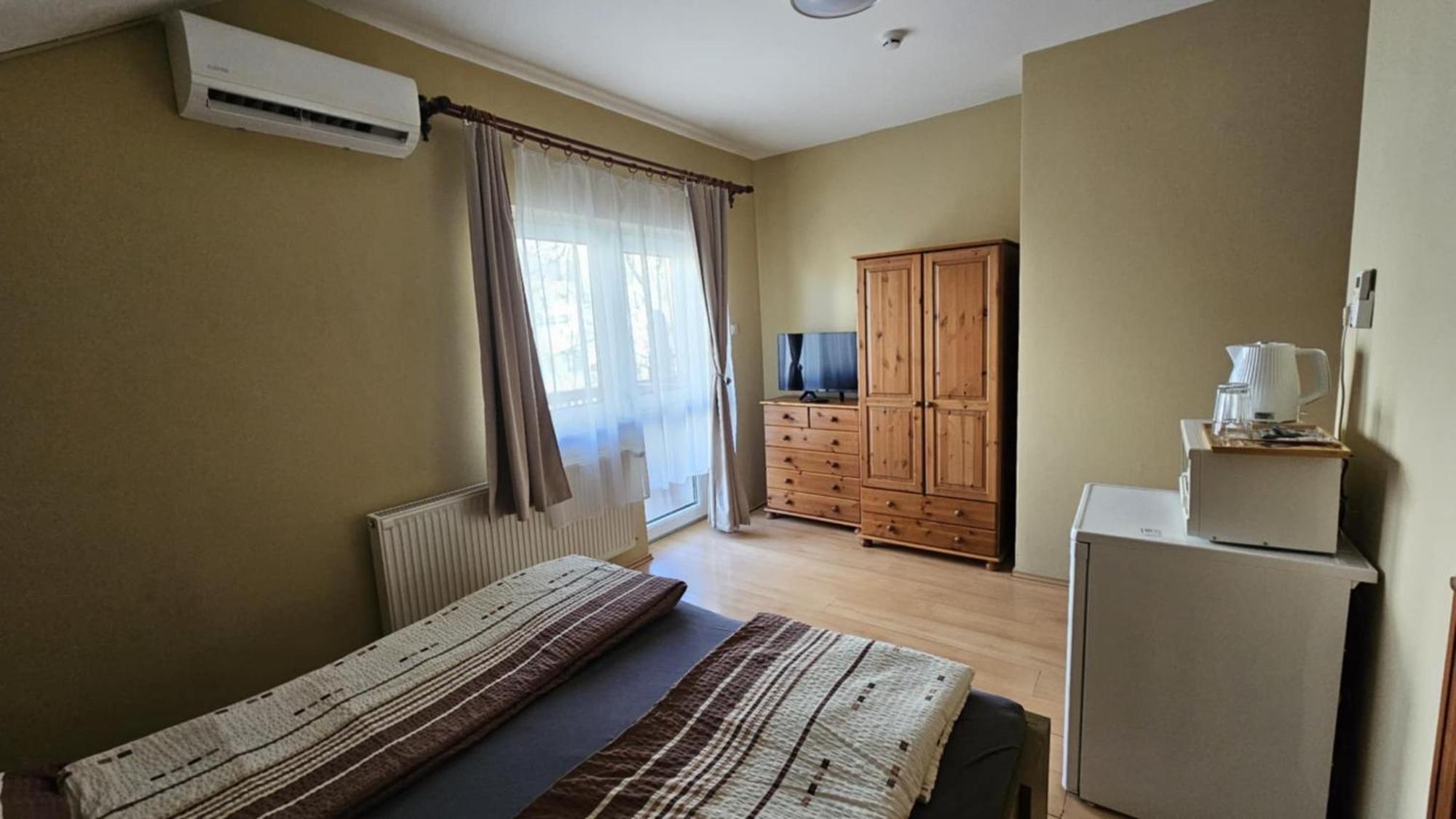Rozsakert Apartmanhaz ไฮจ์ดุสโซบอสโล ภายนอก รูปภาพ